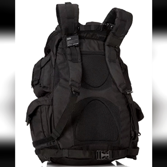 Oakley Mechanism Backpack - Picture 2 of 2